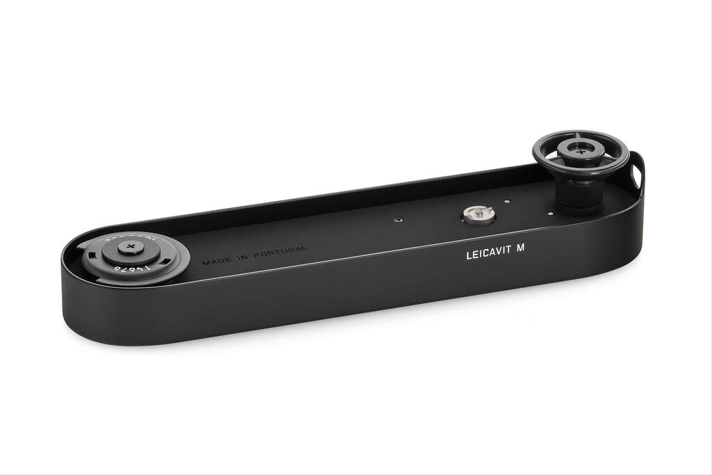 Leica Leicavit M 14676 black paint - like new with 2 years guarantee