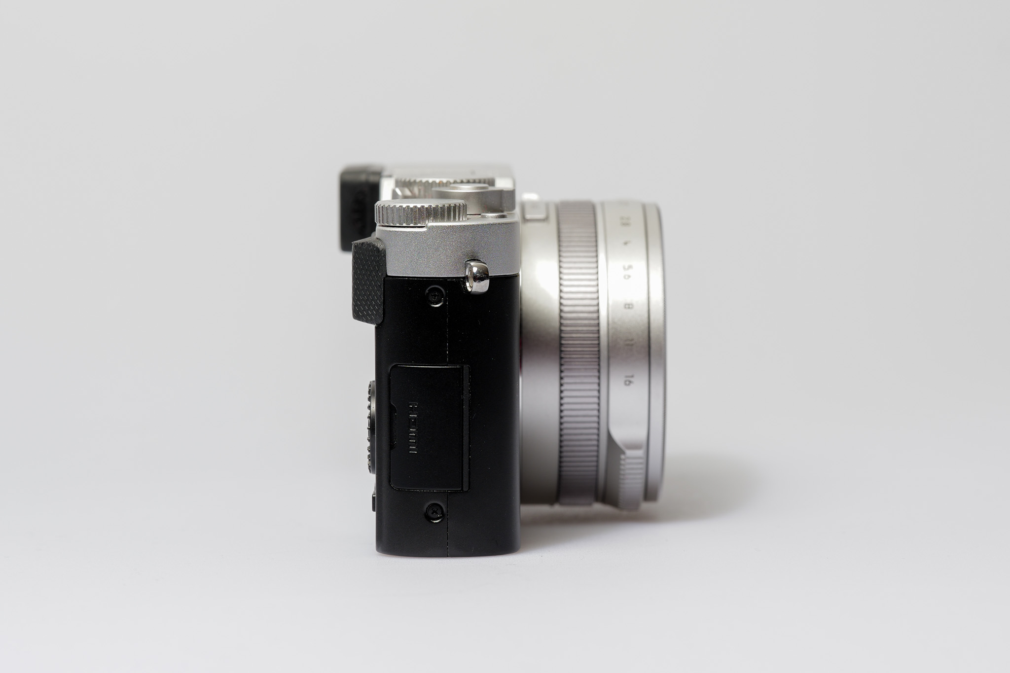 D-LUX 7, silbern eloxiert, Version U