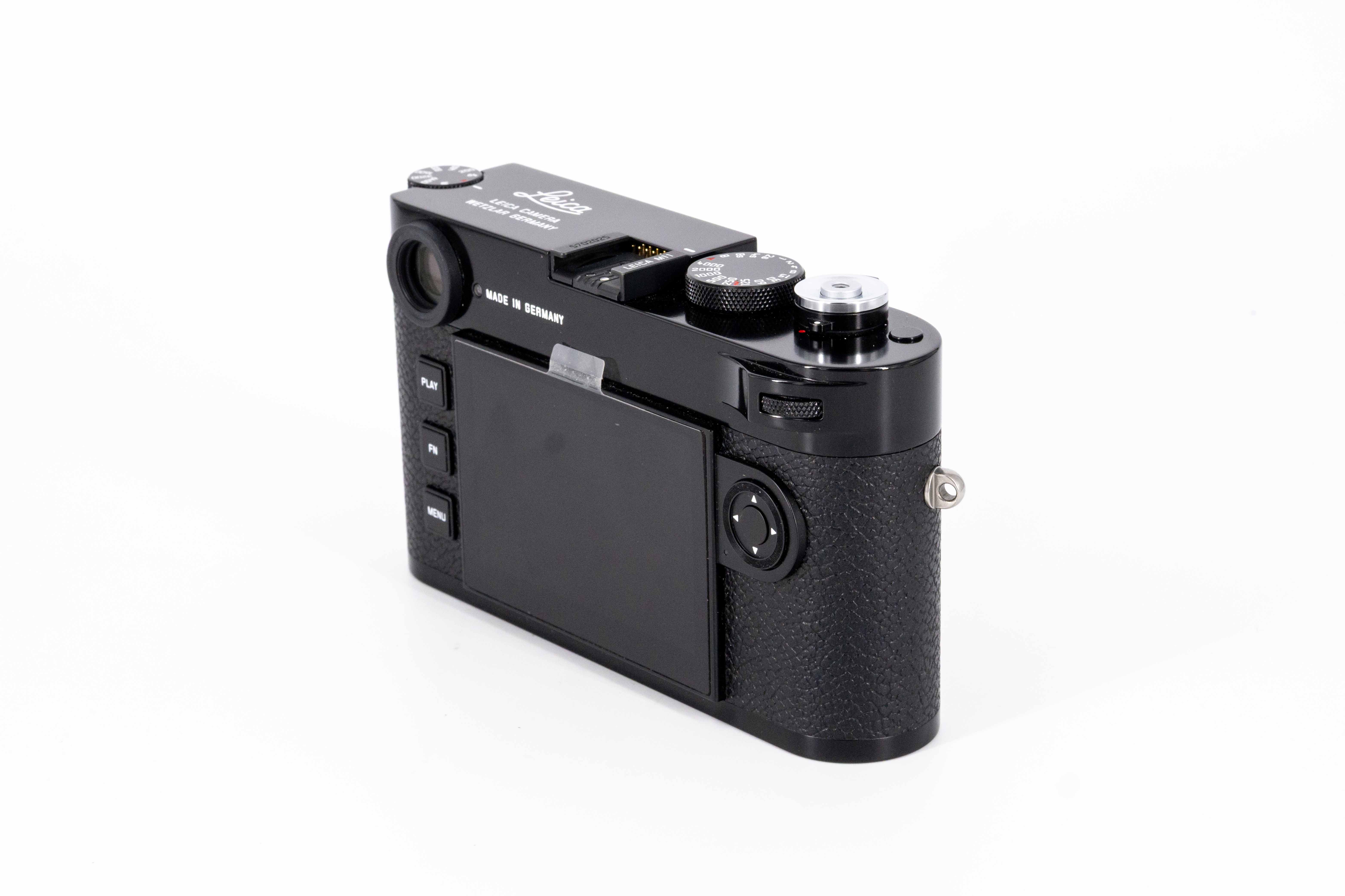 Leica M11 Glossy Black Paint Finish - Demo