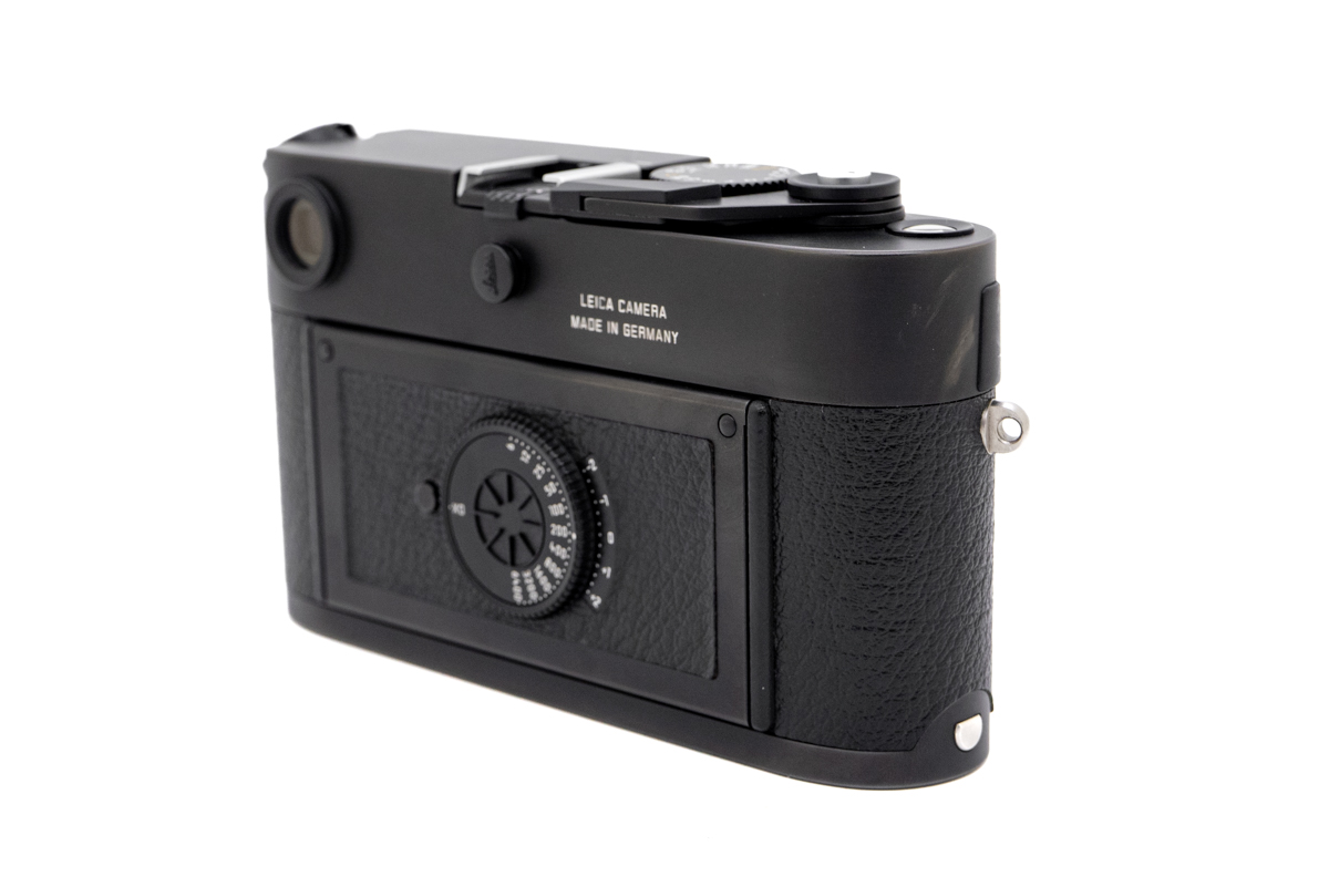 Leica M7, 0.85x, black. Leica M7, 0.85x, black.