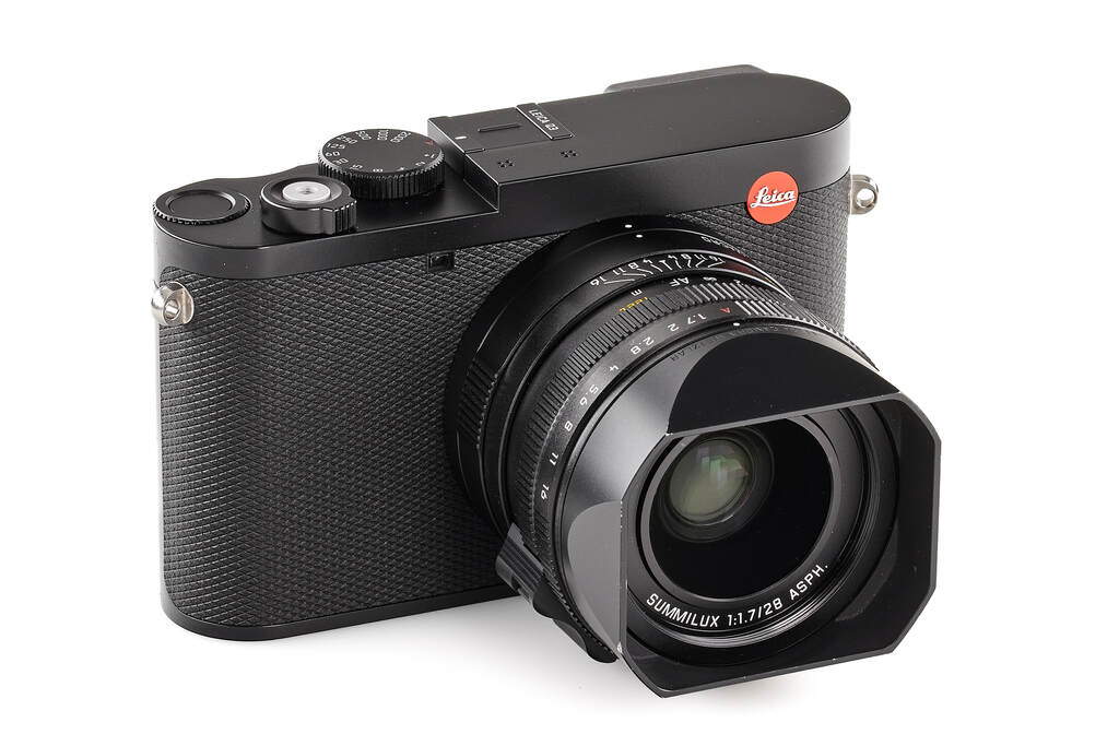 Leica Q3 19080 - with one year guarantee