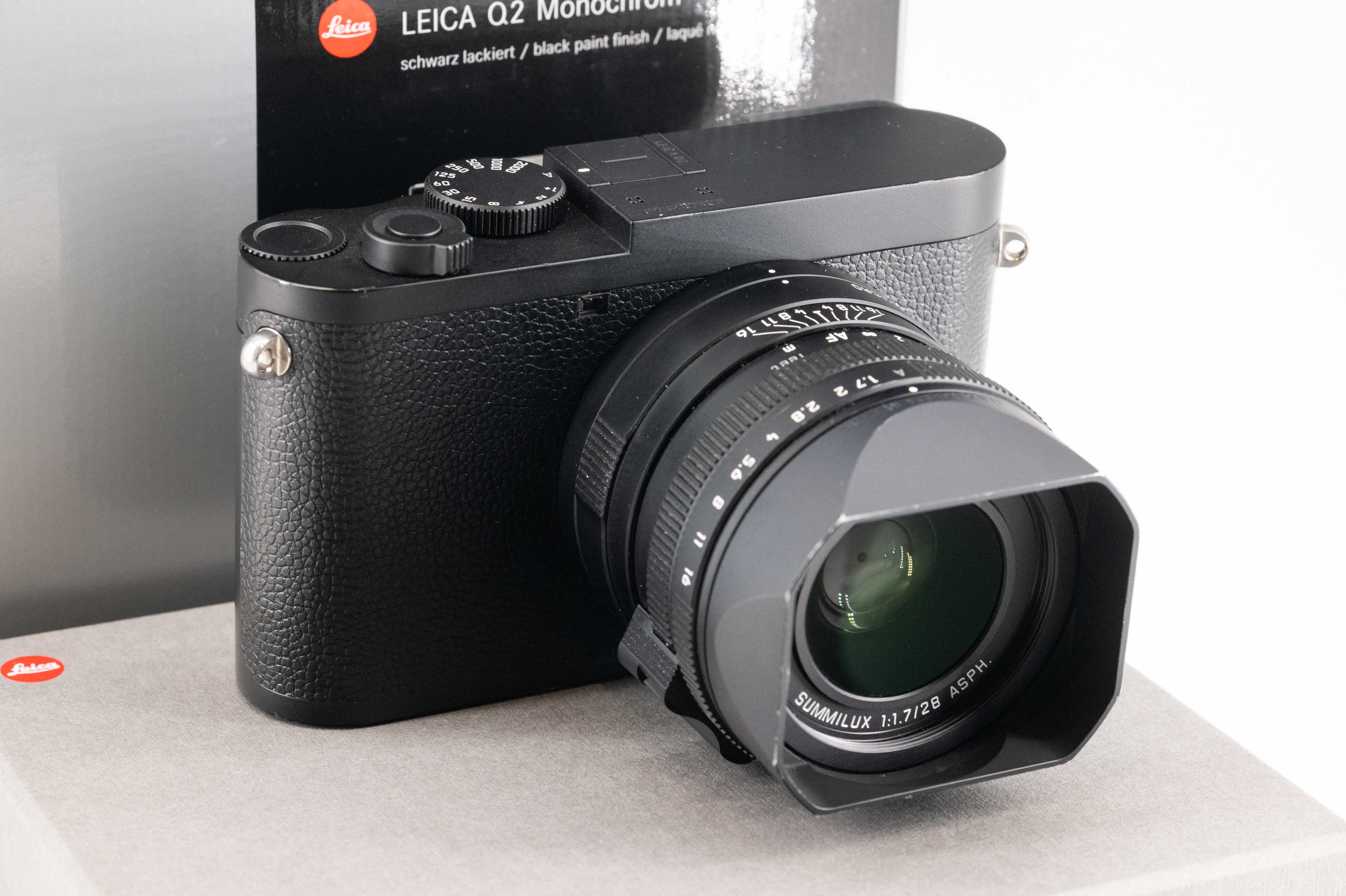 Leica Q2 Monochrom 19055