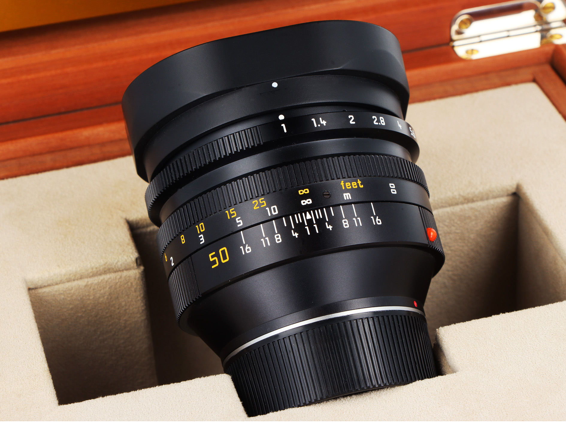 NOCTILUX-M 50mm /f1 "Gli ultimi 100" (11603) NOCTILUX-M 50mm /f1 "Gli ultimi 100" (11603)
