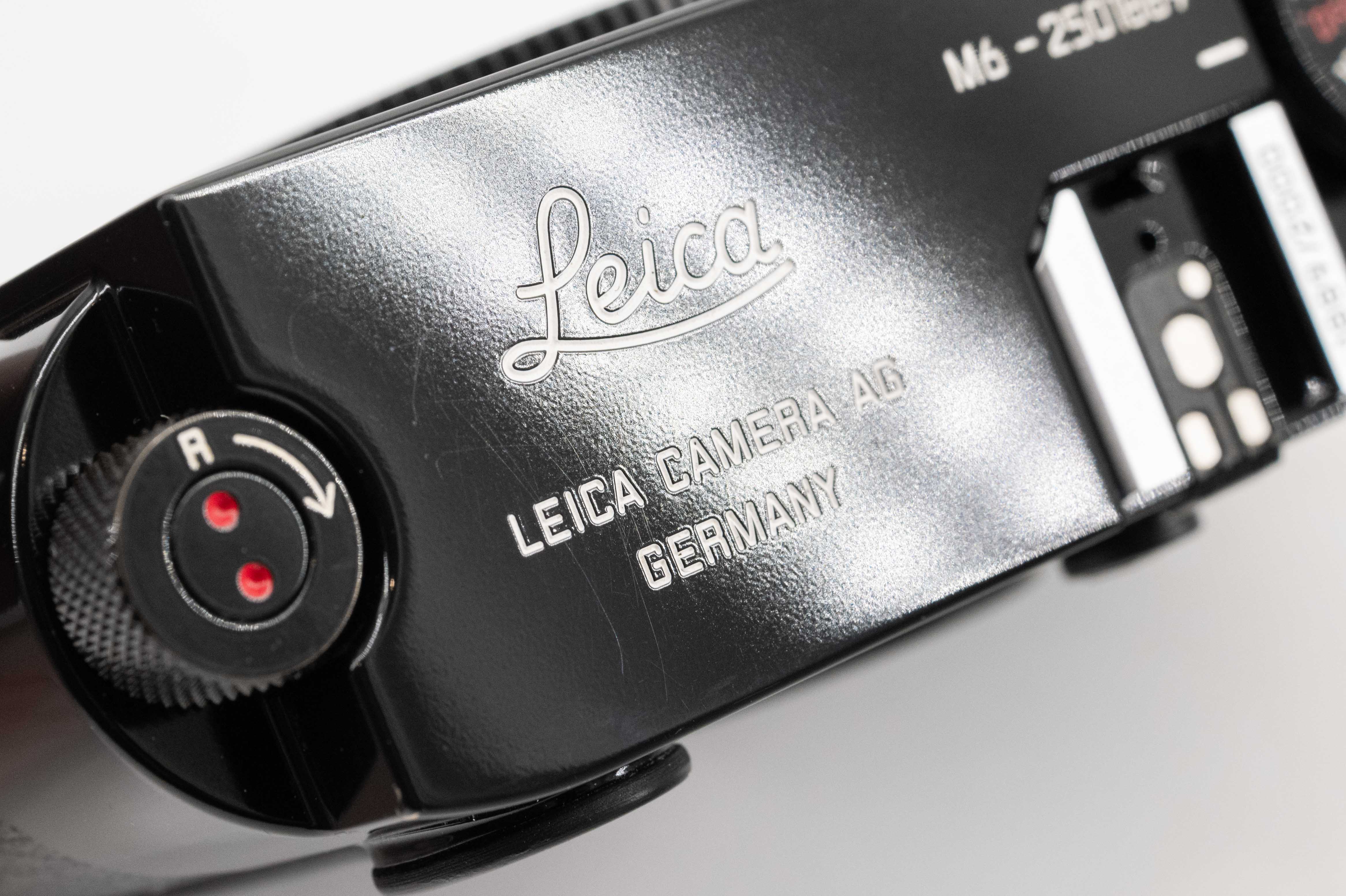 Leica M6 Black Paint Millennium Edition 10442