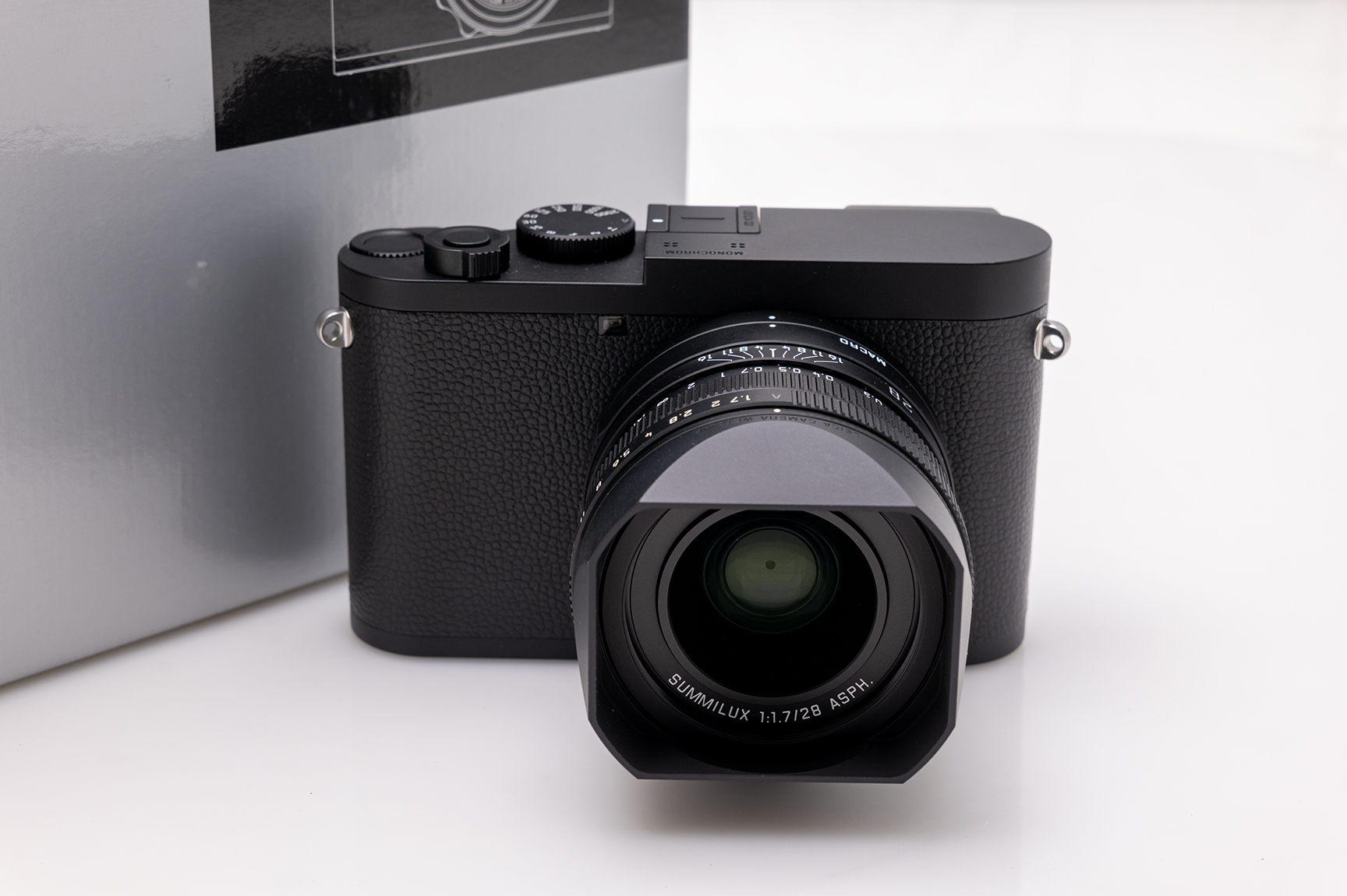 Leica Q2 Monochrom, schwarz, Vers. EU/US/JP - 19055