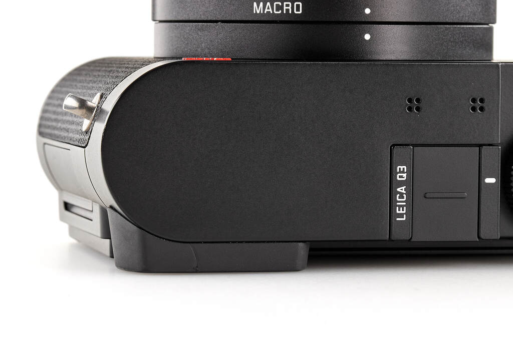 Leica Q3 19081 - with 1 year guarantee Leica Q3 19081 - with 1 year guarantee