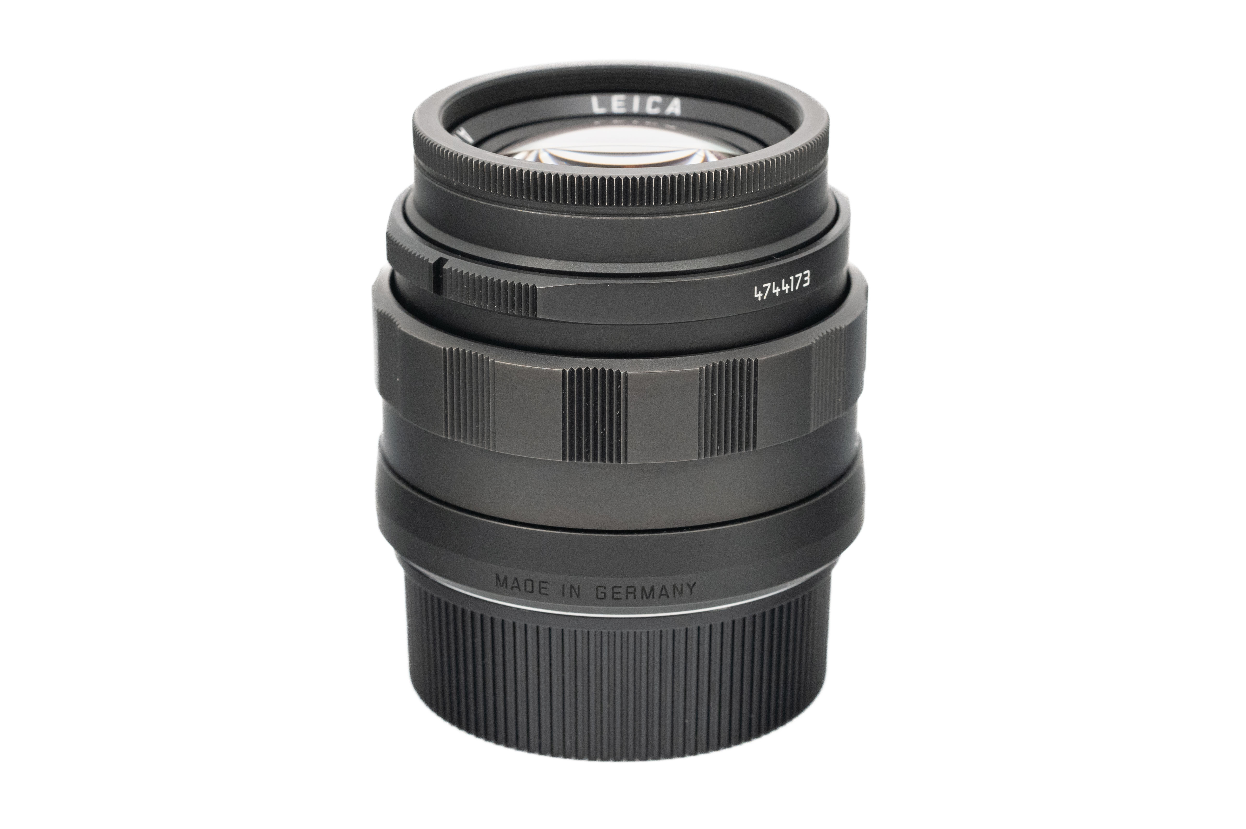 Leica APO-Summicron-M 50mm f/2 ASPH Black Chrome 11811 Leica APO-Summicron-M 50mm f/2 ASPH Black Chrome 11811