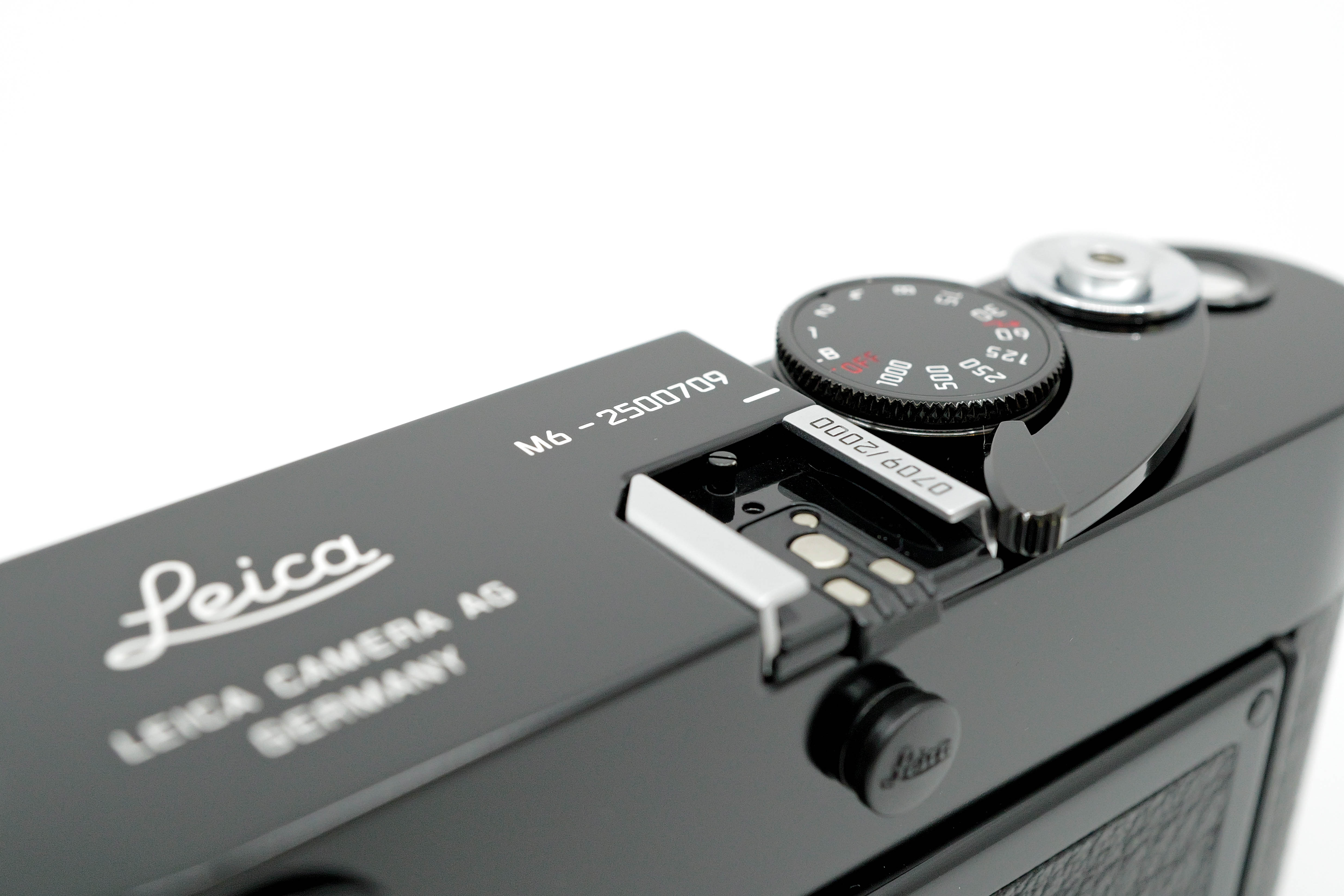 M6 TTL Black Paint Special Edition 'Millennium' 709/2500