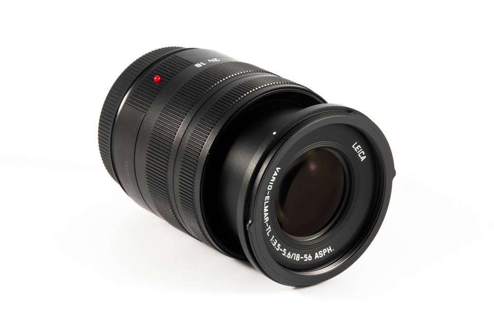 Leica Vario-Elmar 1:3.5-5.6/ 18-56mm black. Leica Vario-Elmar 1:3.5-5.6/ 18-56mm black.