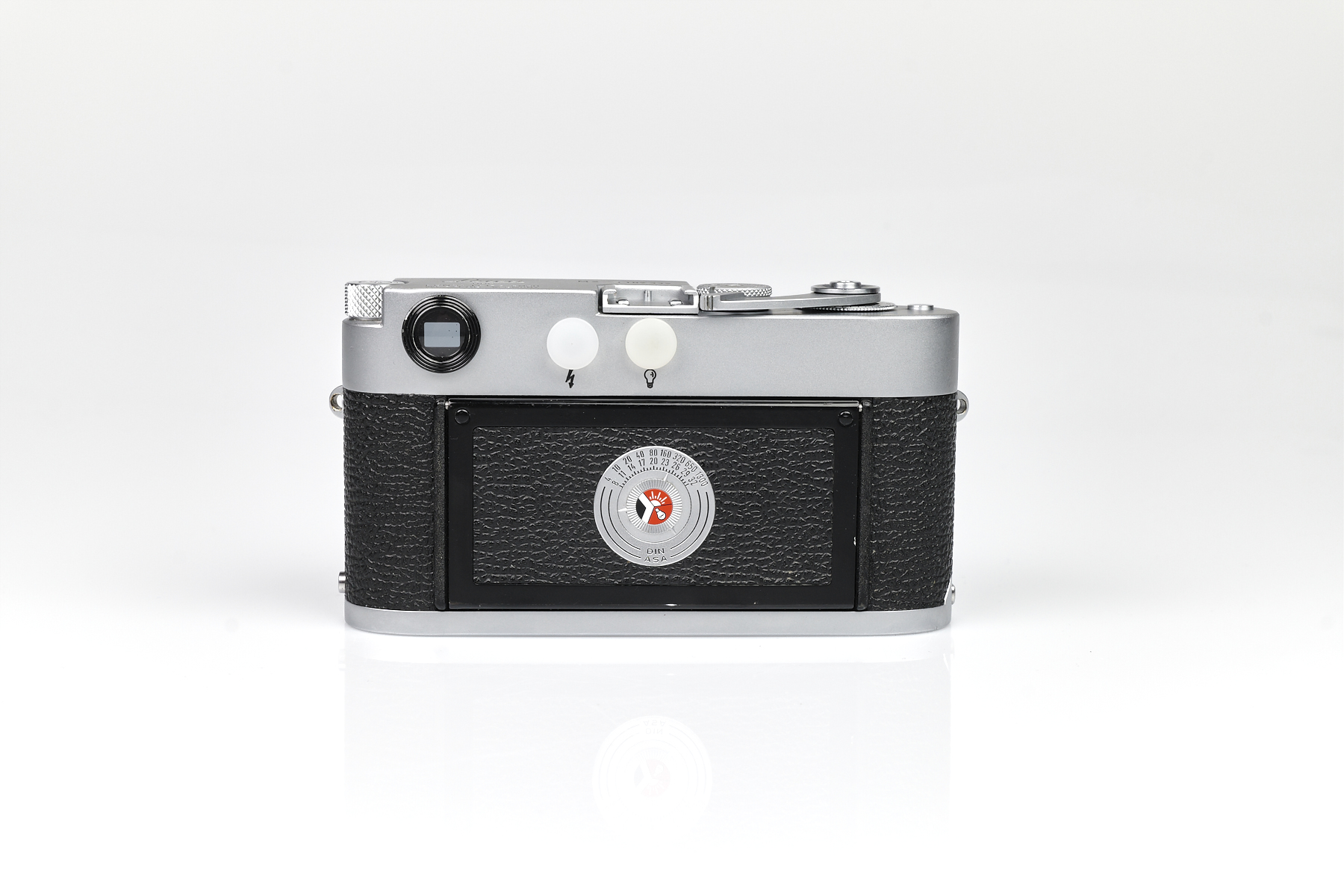 Leica M2 silver chrome-plated