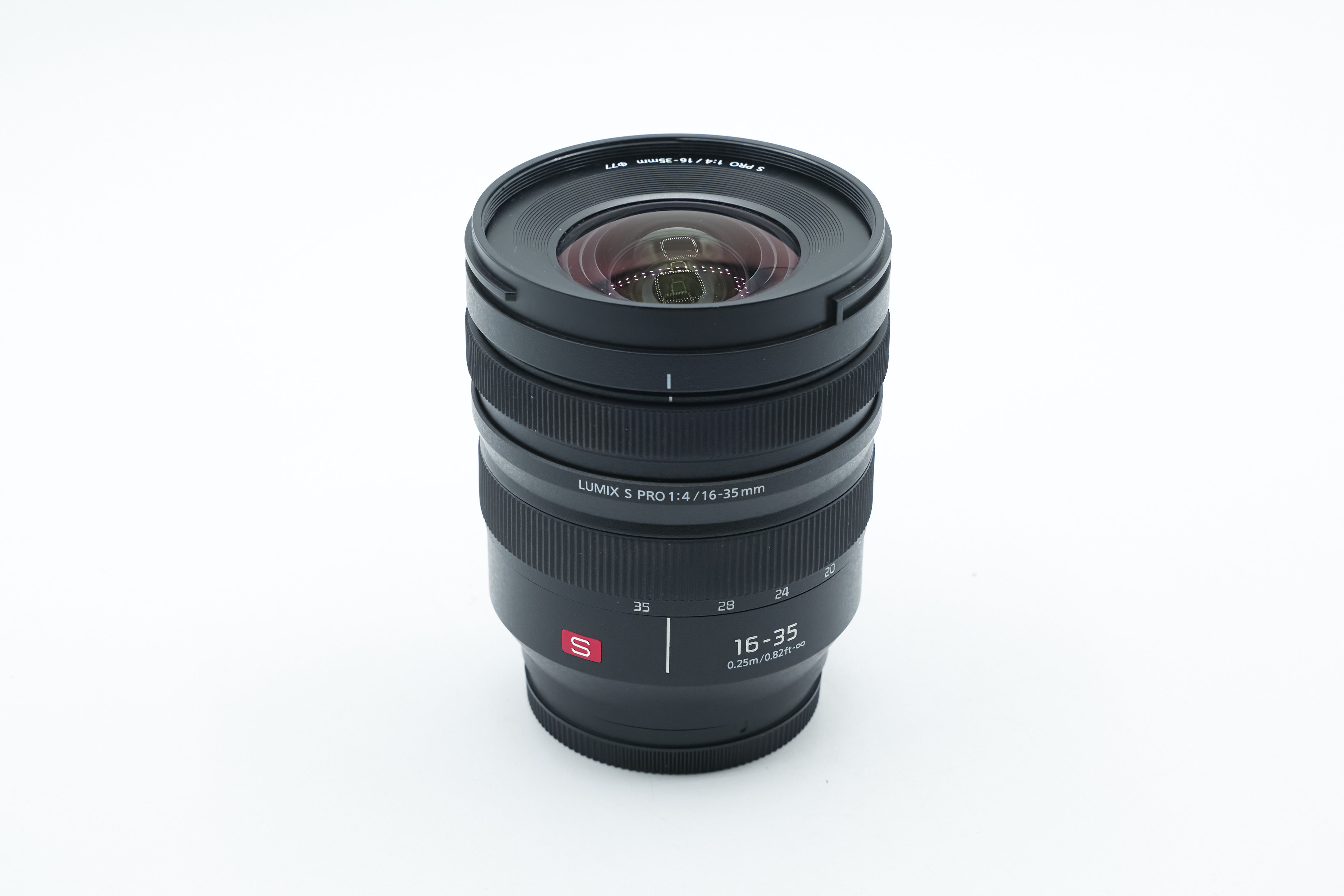 Lumix S Pro 16-35 f4