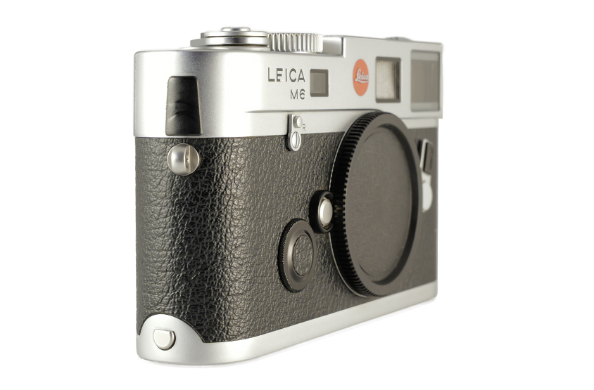 LEICA M6 TTL, silver chrome finish 10434