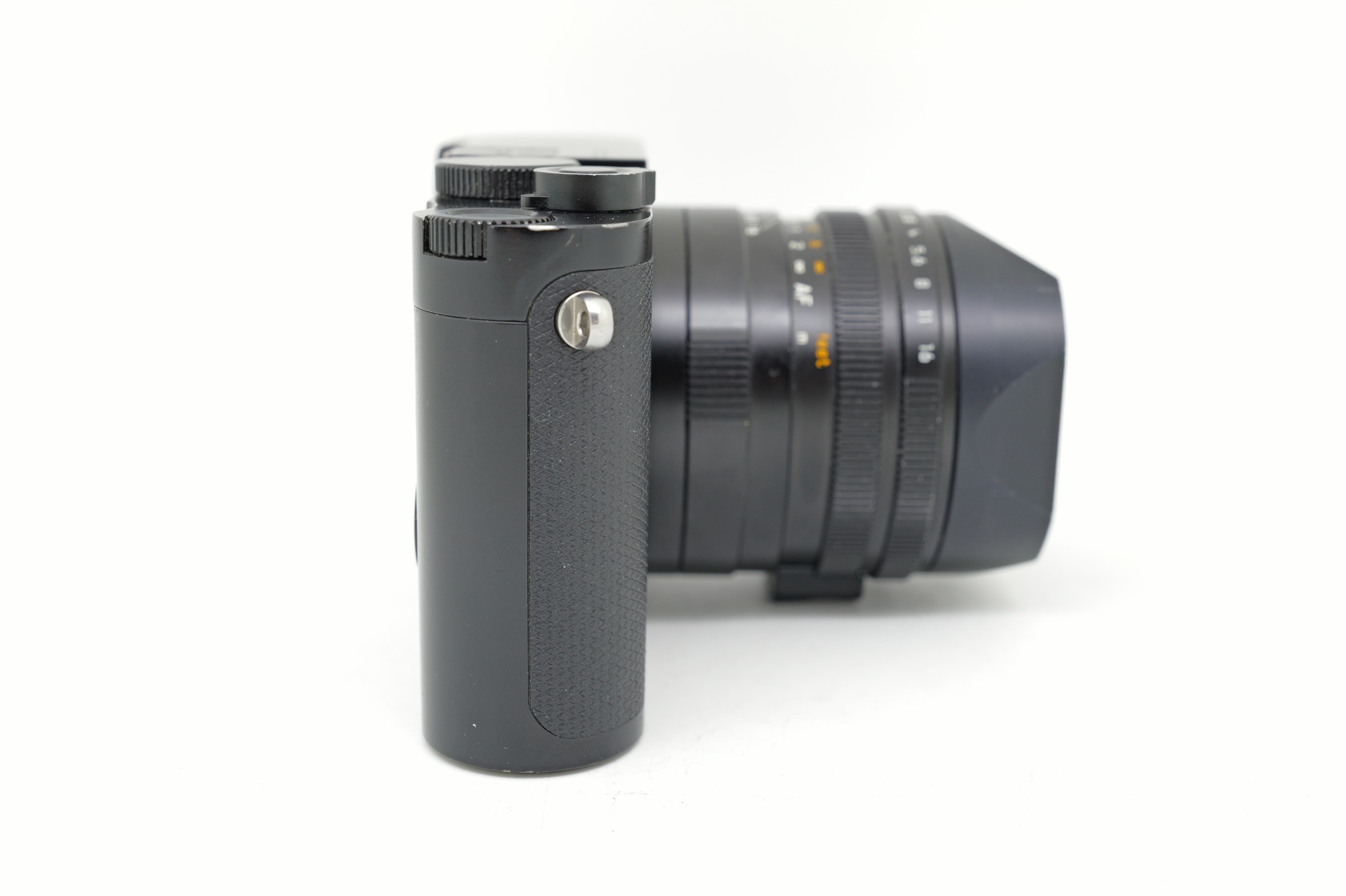 Leica Q2