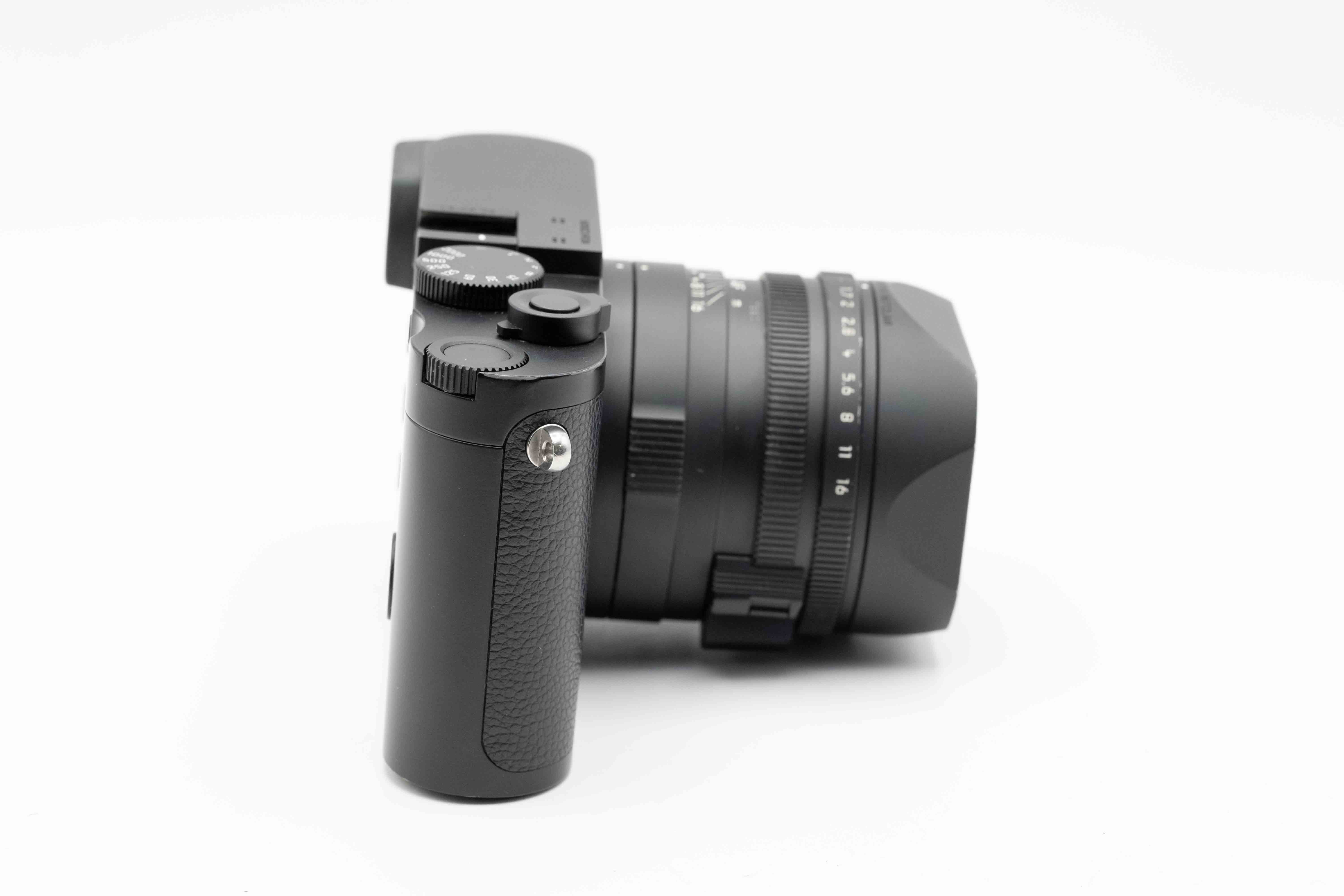 Q2 Monochrom, schwarz, Vers. EU/US/JP