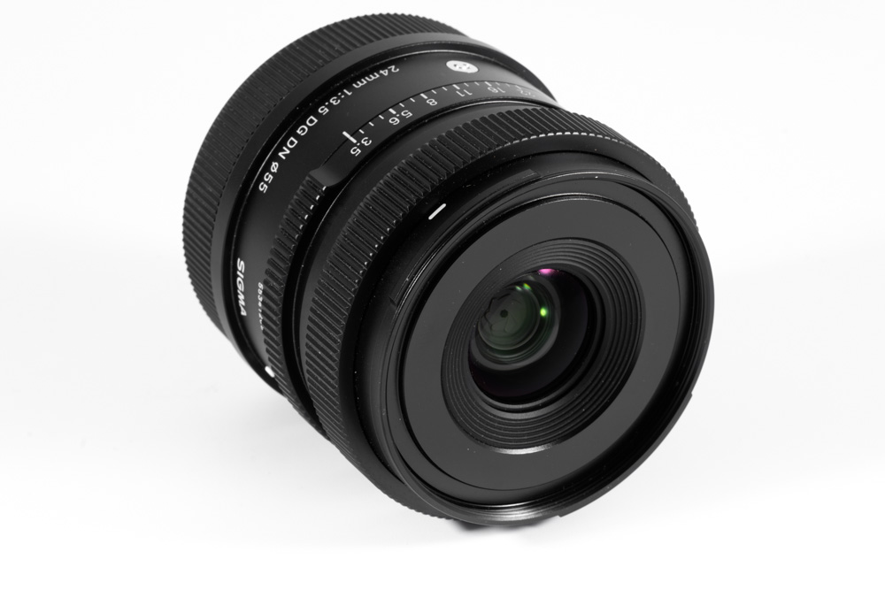 SIGMA 24 mm f3.5 DG DN. 