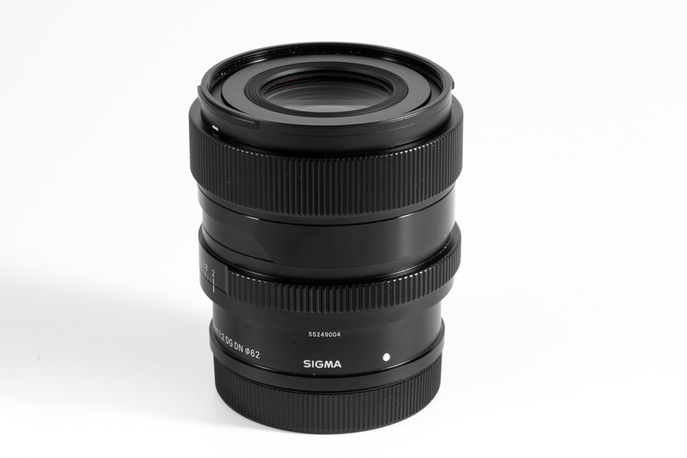 SIGMA 65 mm F2 DG DN. 