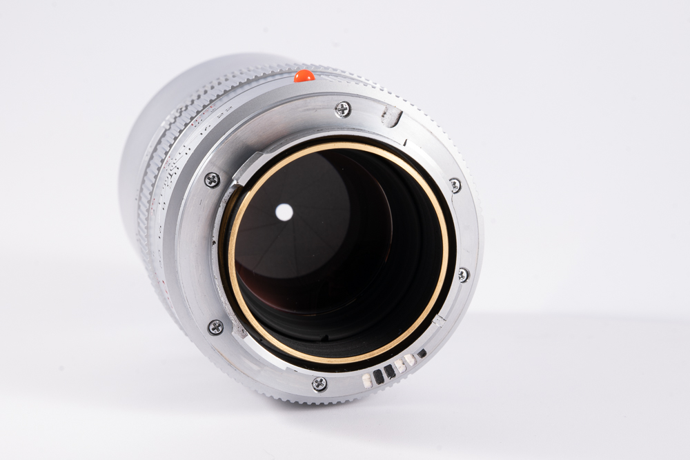 Leica ELMARIT-M 1:2,8/90 mm,silbern verchromt (11808) Leica ELMARIT-M 1:2,8/90 mm,silbern verchromt (11808)