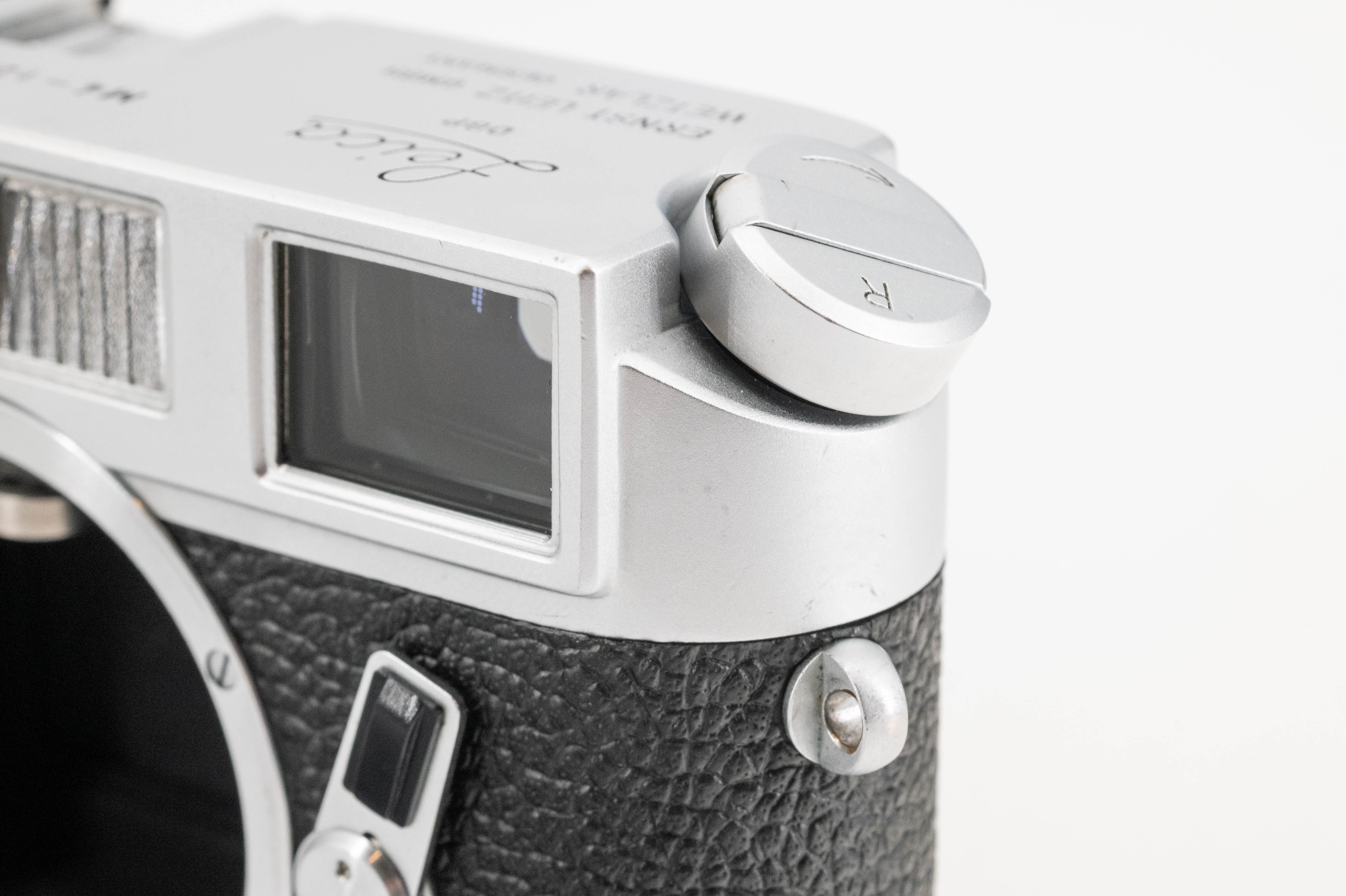 Leica M4 Silver Chrome Outfit 10400
