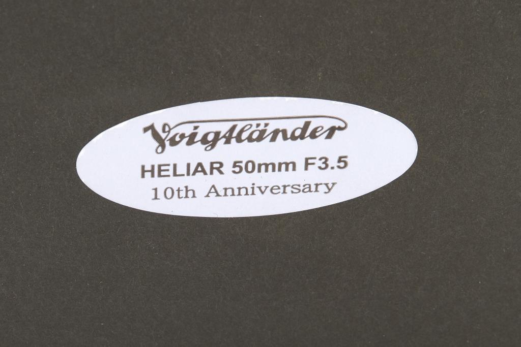Voigtländer f. Leica M 50/3,5 Heliar "10th Anniversary" Voigtländer f. Leica M 50/3,5 Heliar "10th Anniversary"