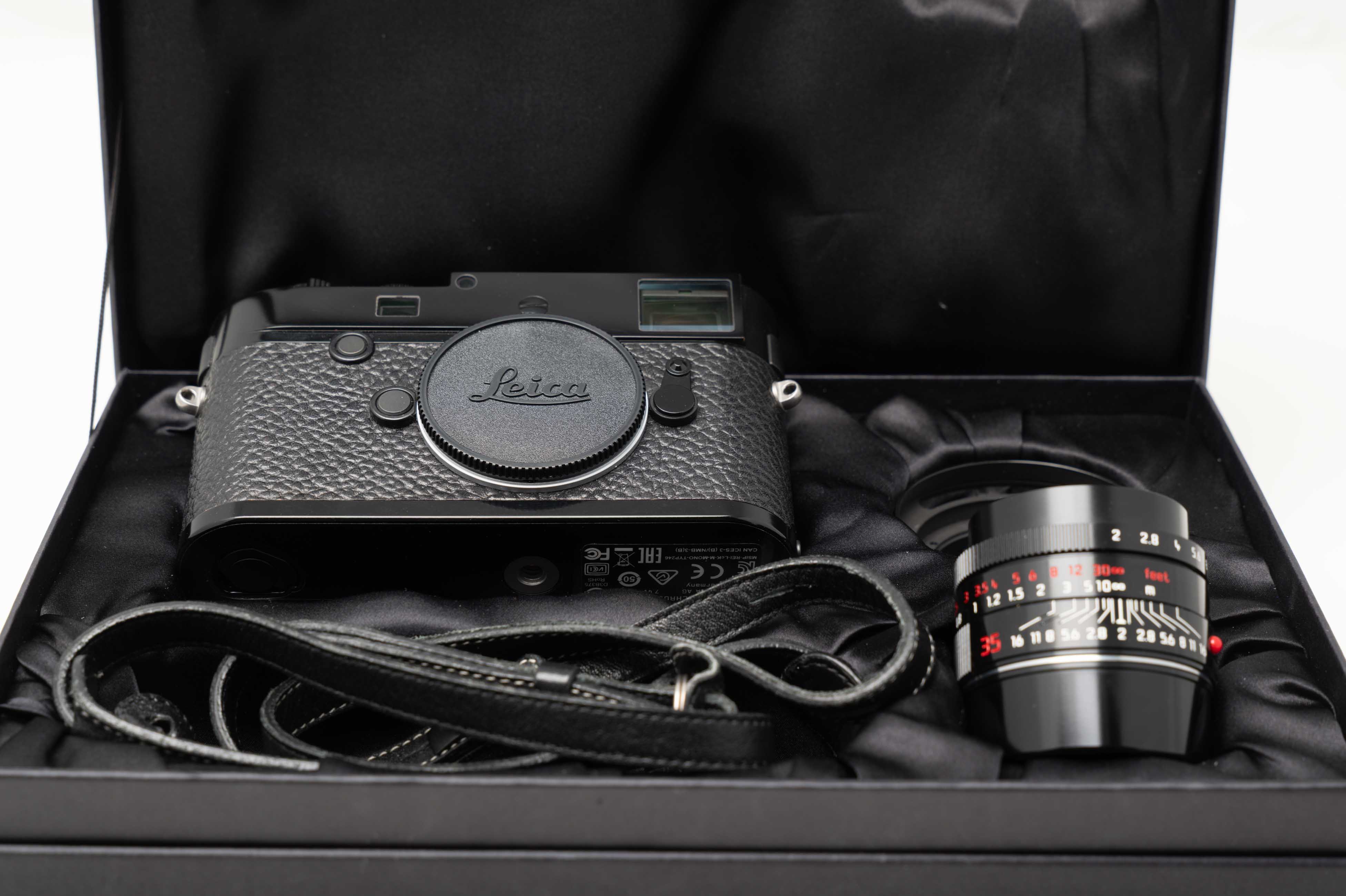 Leica "M Monochrom""Your Mark"" Edition - 10918 Leica "M Monochrom""Your Mark"" Edition - 10918