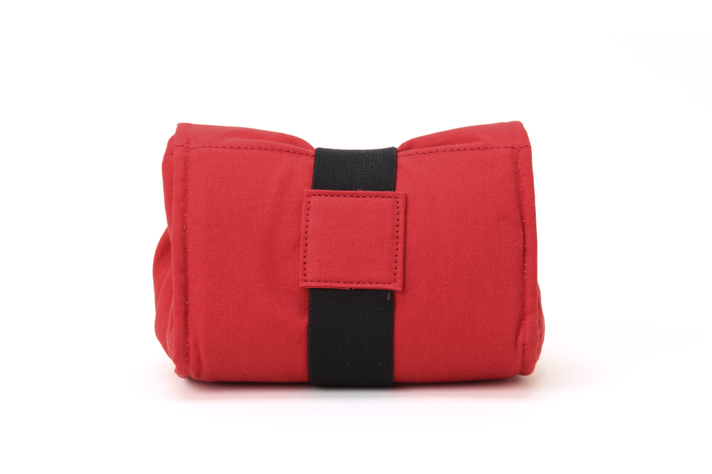 Artisan&Artist Canvas camera pouch ACAM 76 RED Artisan&Artist Canvas camera pouch ACAM 76 RED
