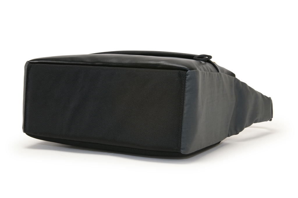 Artisan&Artist PVC leather/Nylon bag ACAM BS0002 BKGY