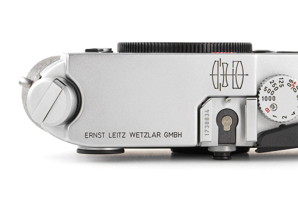 Leica M6 10414 chrome 'Elmar engraving'