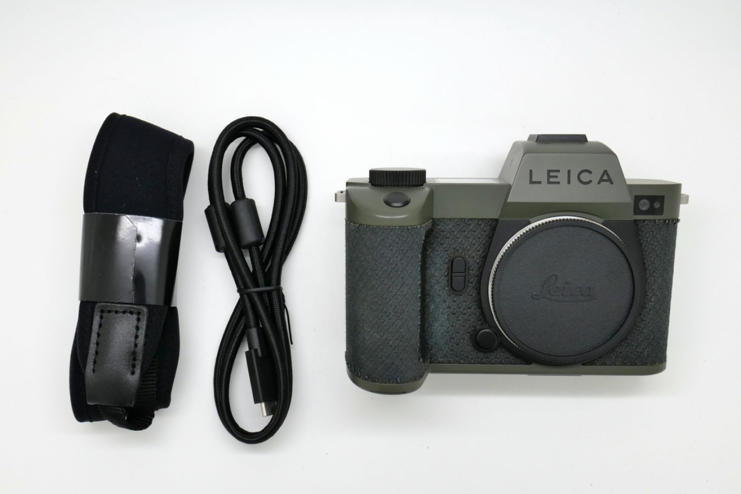 Leica SL2-S "Reporter" (10892 ROW version)