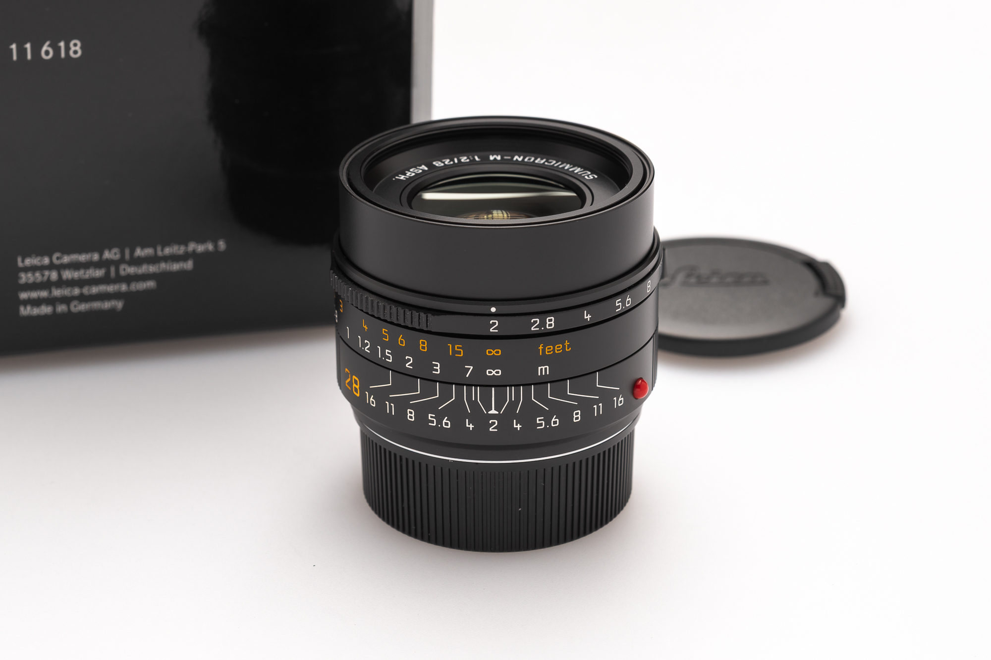 Leica 28mm Summicron-M f/2 ASPH., Black Anodized Leica 28mm Summicron-M f/2 ASPH., Black Anodized