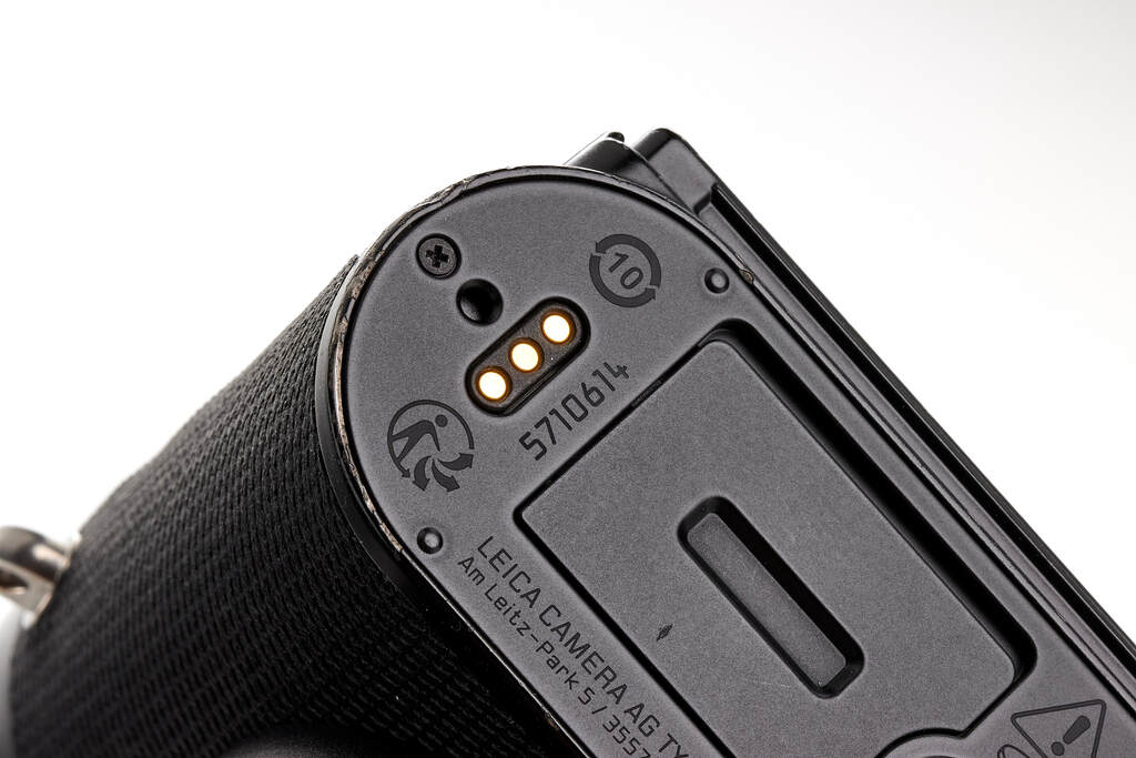 Leica Q3 19080 - with one year guarantee