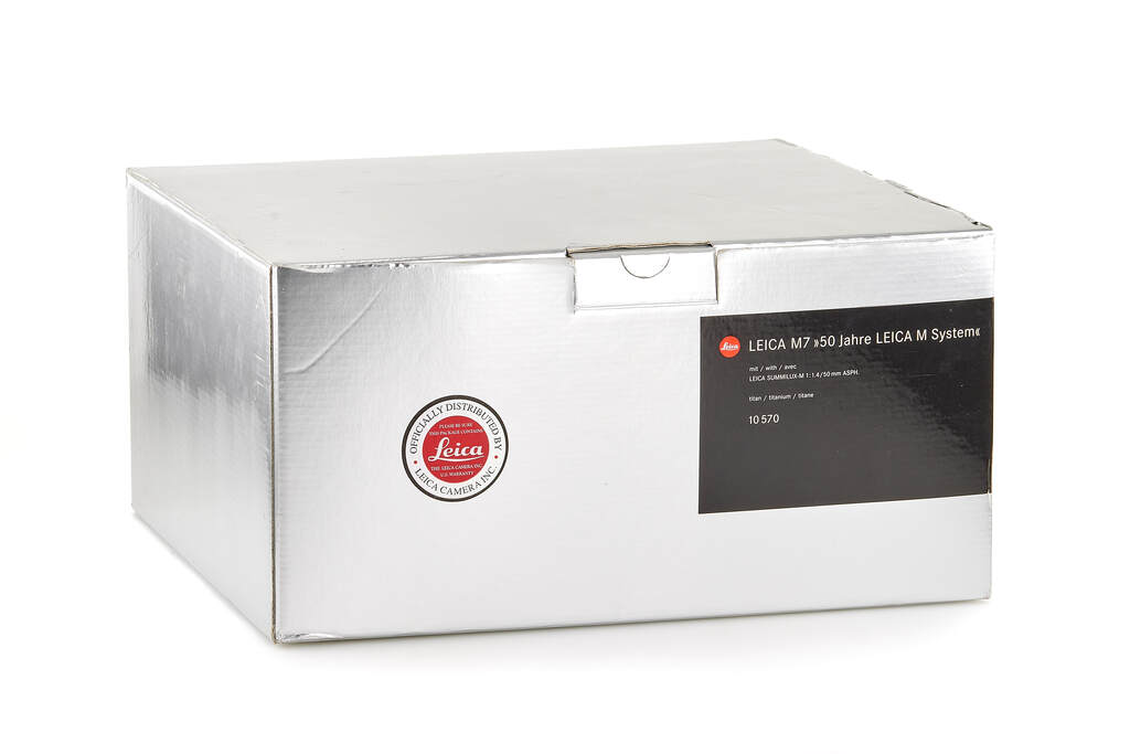 Leica M7 10570 "50 Years of Leica M System" Titan set