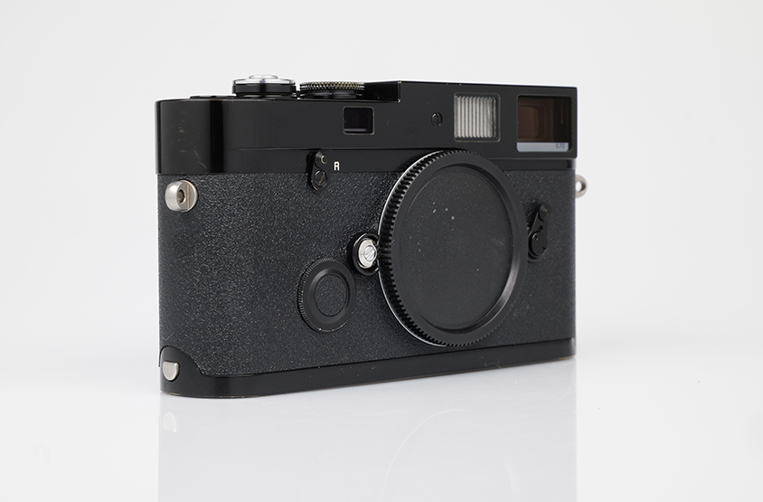 Leica MP 0.72, painted black