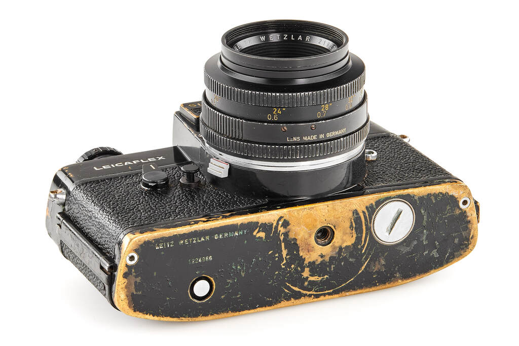 Leicaflex SL black paint outfit