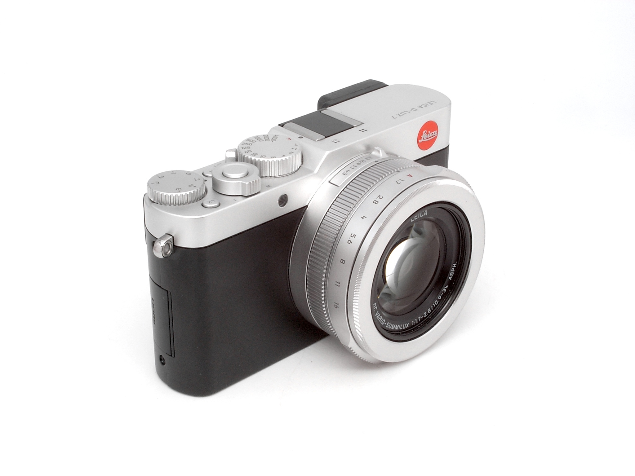 Leica D-Lux 7 silver anodised