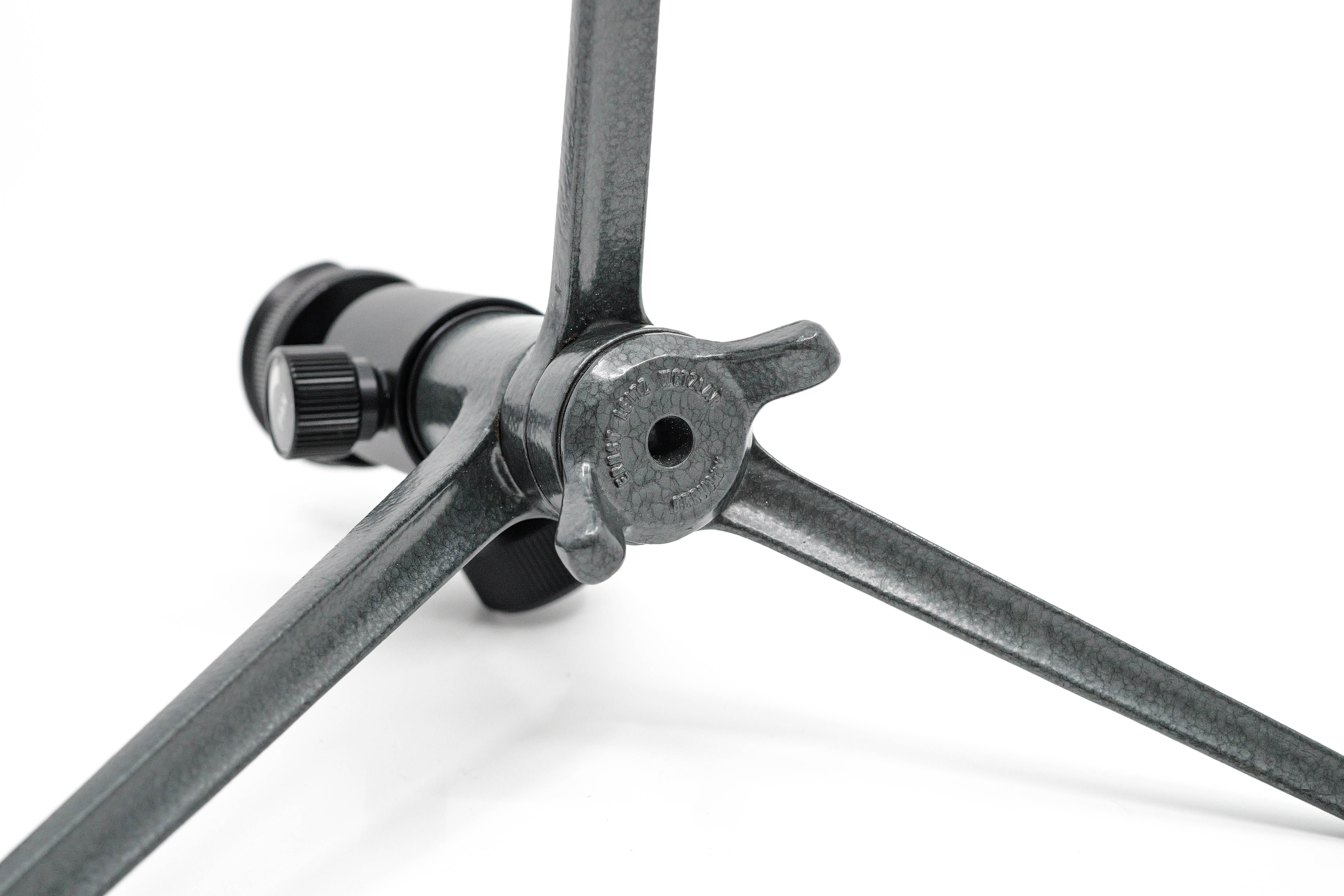 LEICA TRIPOD