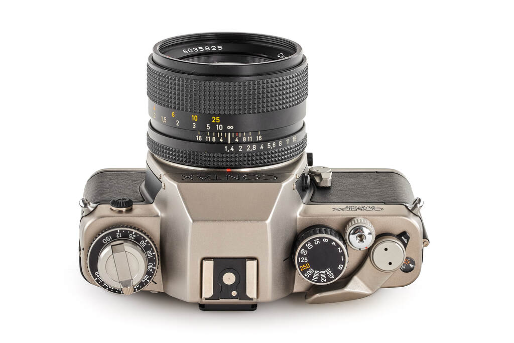 Contax S2 '60 Years' Outfit