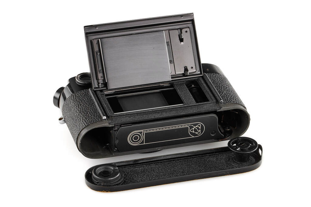 Leica M4 black paint