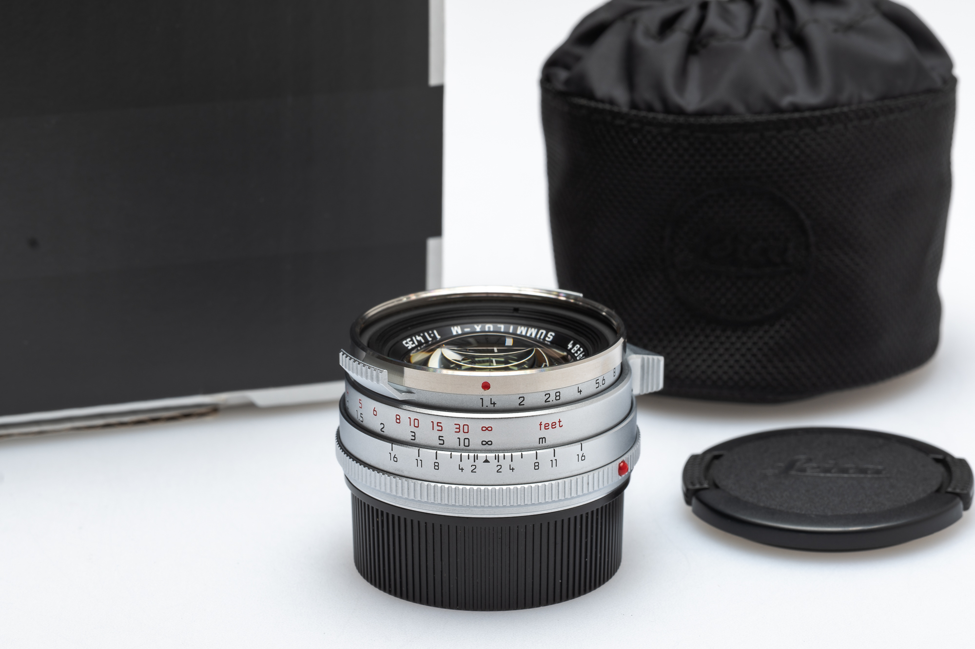 Leica Summilux-M 35mm f/1.4, Silver Chrome