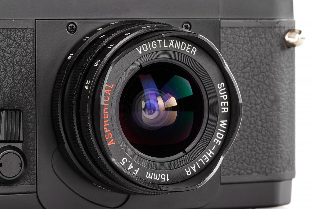 Voigtländer Bessa L outfit black