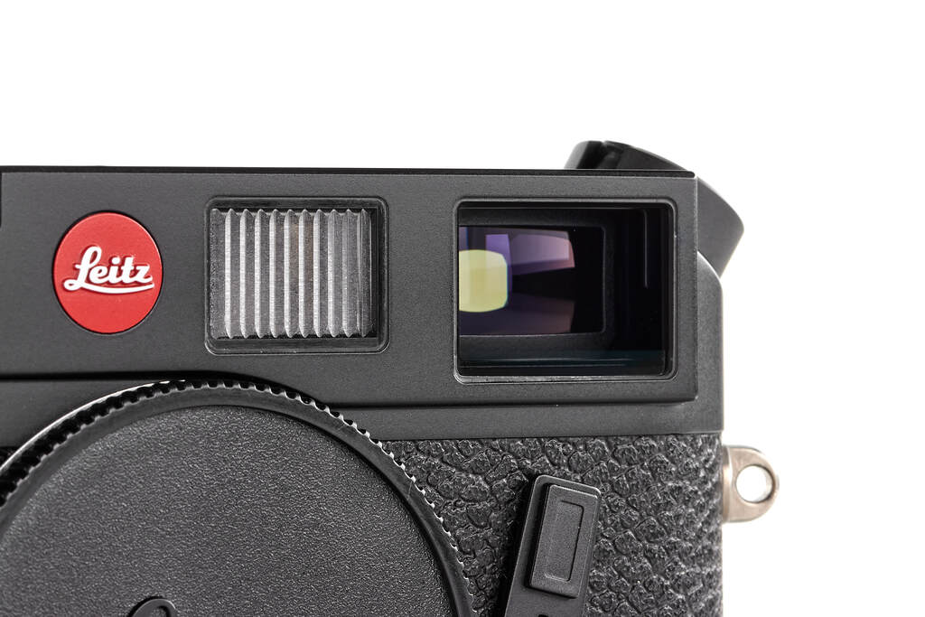 Leica M6 reissued 10557 - like new with 2 years guarantee