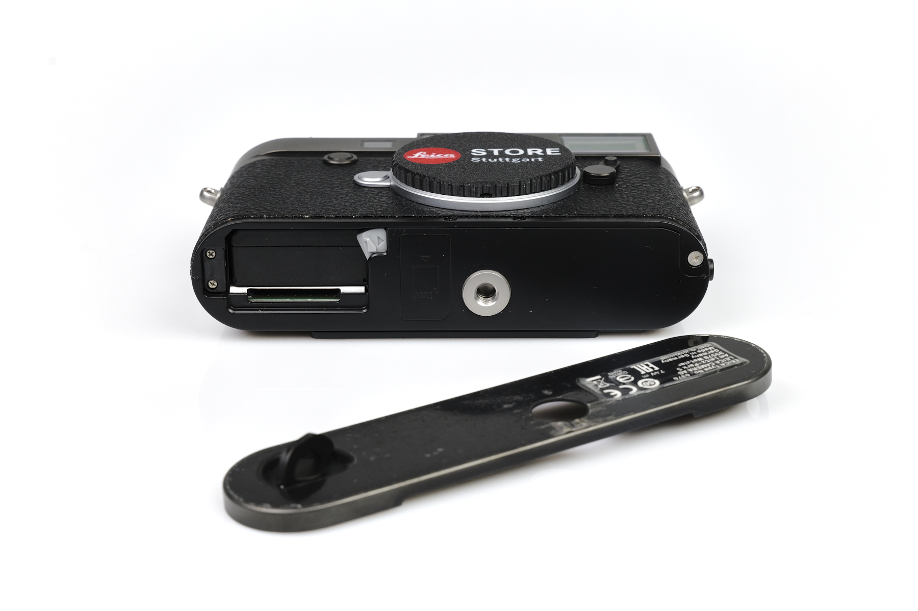 LEICA M10-R, black chrome-plated