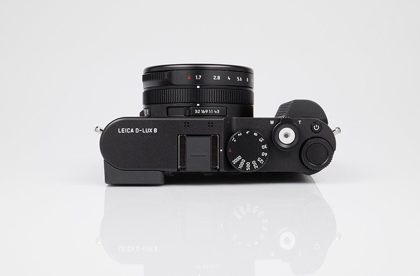LEICA D-LUX 8, schwarz lackiert