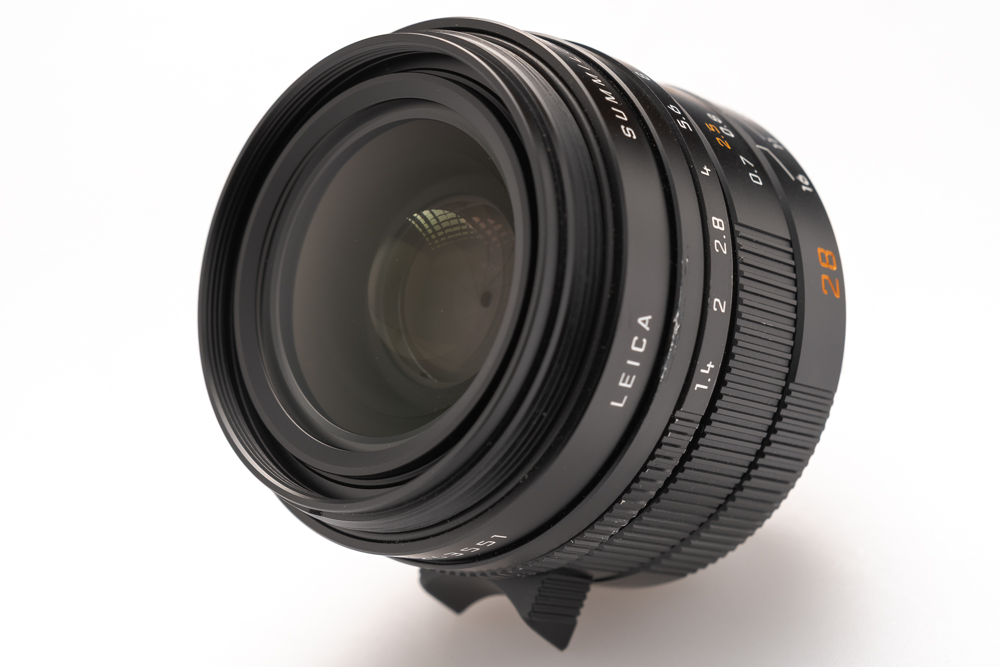 Leica 28mm Summilux-M f/1.4 ASPH., Black Anodized Leica 28mm Summilux-M f/1.4 ASPH., Black Anodized