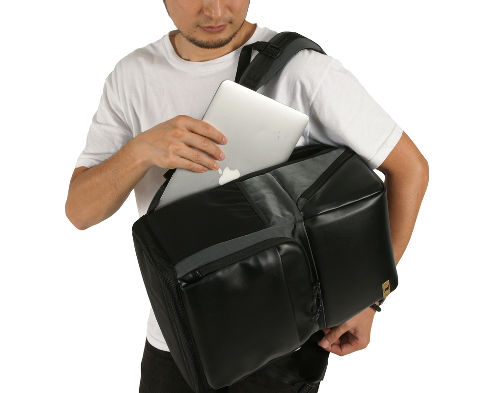 Artisan&Artist PVC leather/Nylon backpack ACAM BS0001 BKGY