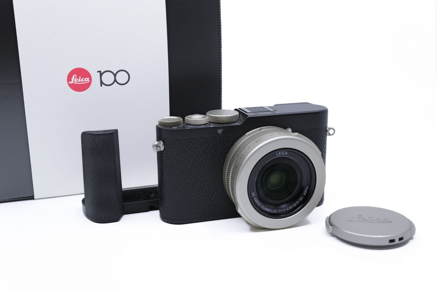 Leica D-Lux 8 "100 years of Leica" 