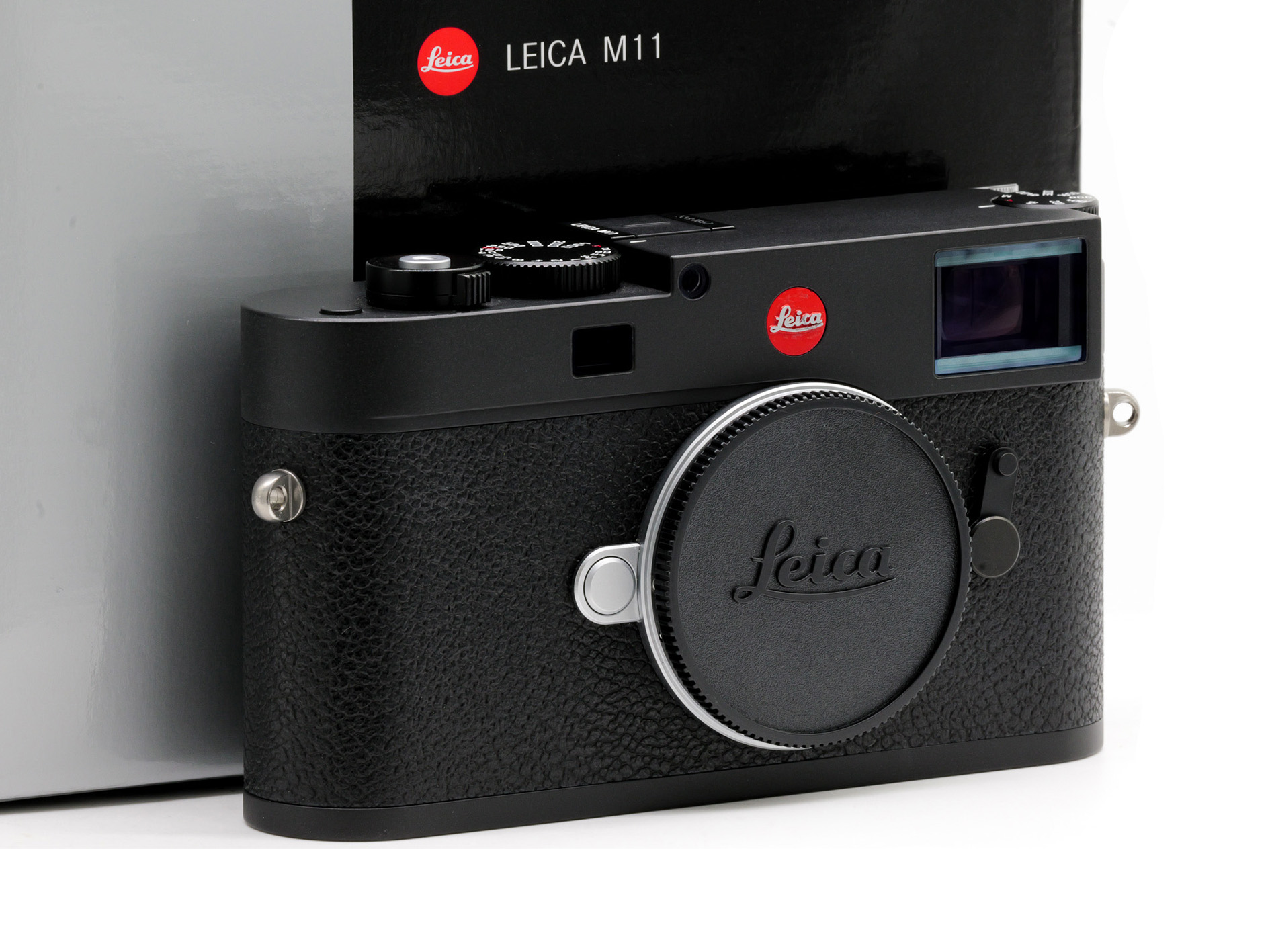 Leica M11 black chrome + Visoflex 2 + thumb support + protector black + 2 batteries (20200)