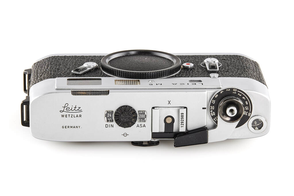 Leica M5 chrome 2-lug