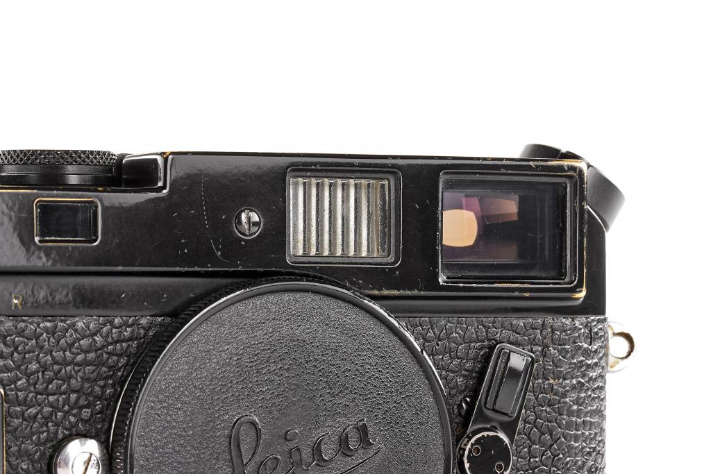 Leica M4 black paint