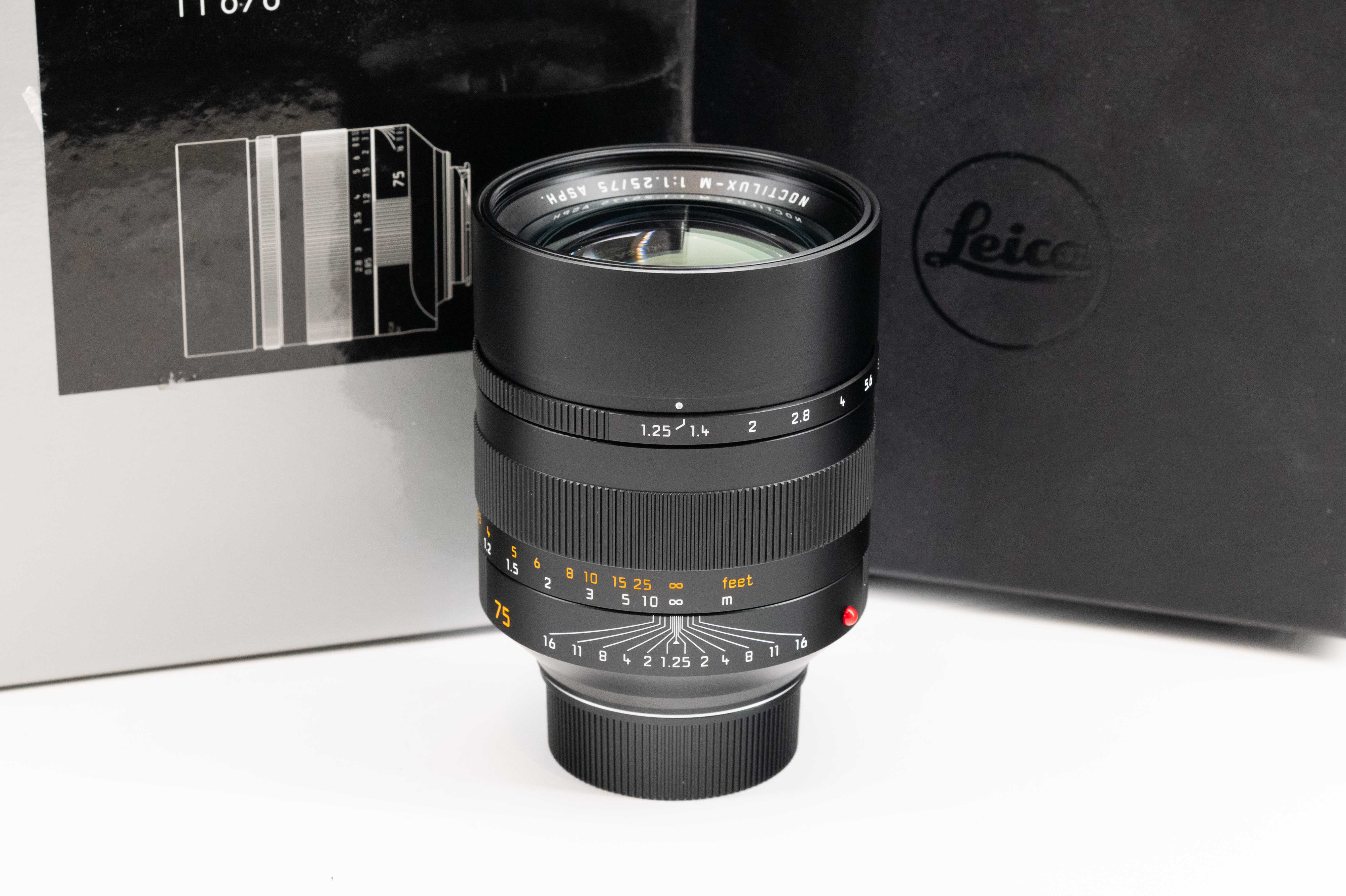 Leica Noctilux-M 75mm f/1.25 ASPH 11676