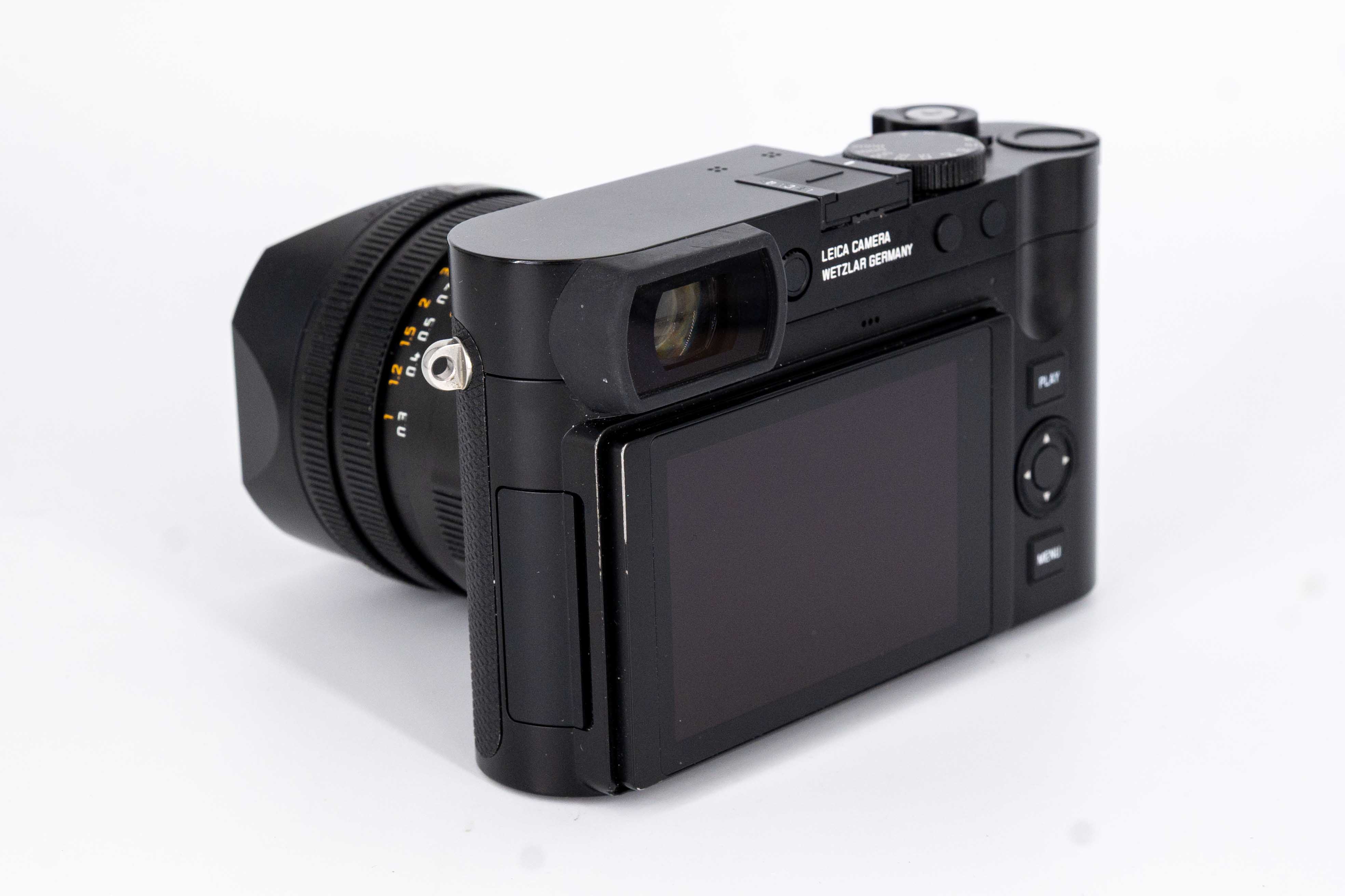 Q3, black lacquered